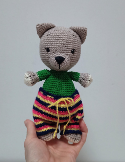 Háčkovaný pejsek - 19 cm — foto 5