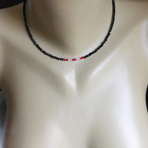 Náhrdelník - černý spinel...... — foto 2