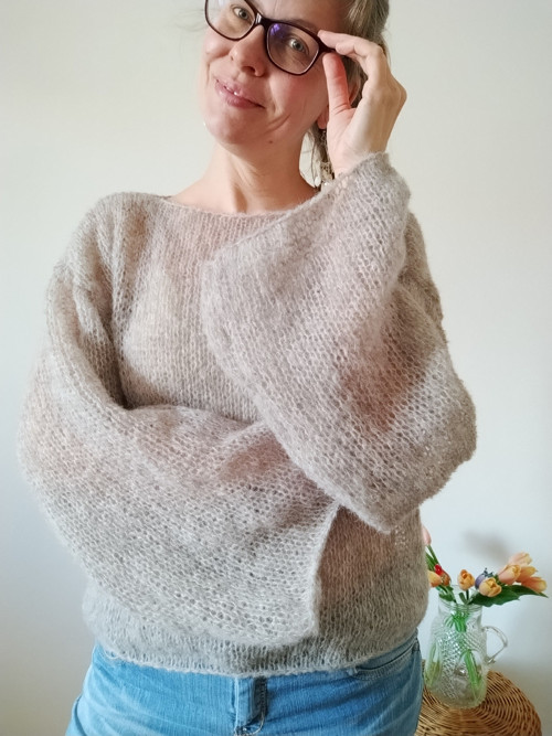 Světle šedý svetr alpaka/hedvábí — foto 4
