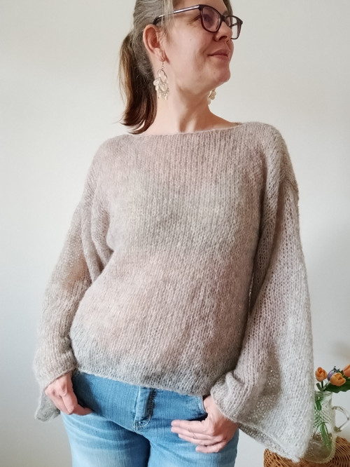 Světle šedý svetr alpaka/hedvábí — foto 2