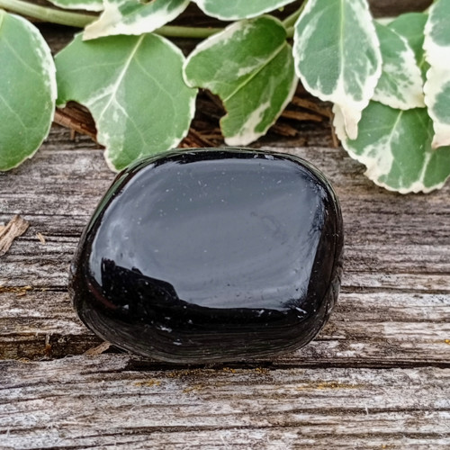 Obsidián černý, tromlovaný č. 14 — foto 2