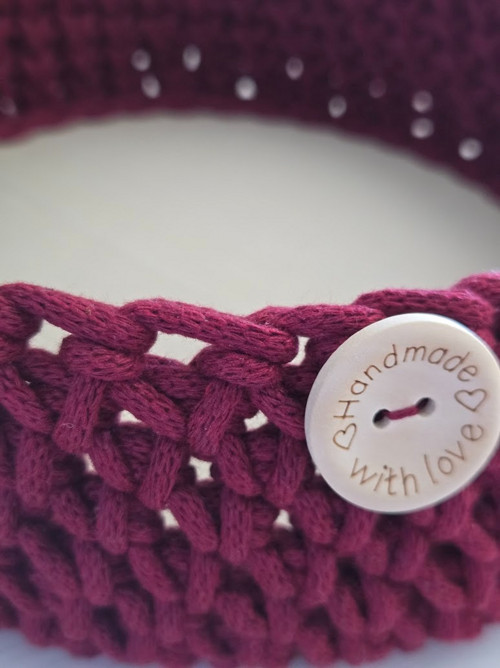 Ručně háčkovaný košík z macramé + dno — foto 2