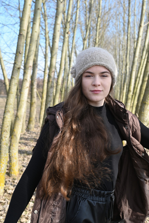Čepice bézová — foto 3