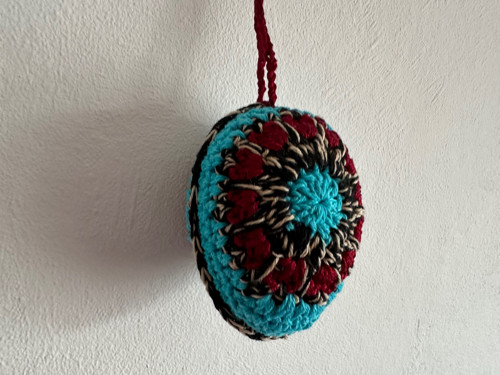 Lusuní háčkovaná kraslice — foto 4