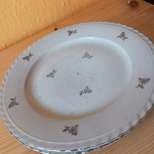 Tři velké mělké talíře — foto 2