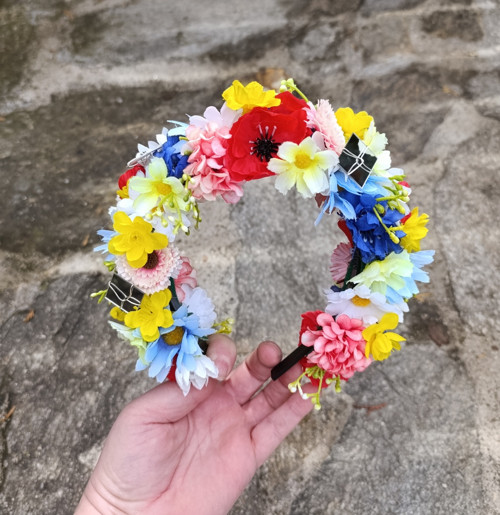 Bohatá čelenka ke kroji — foto 3