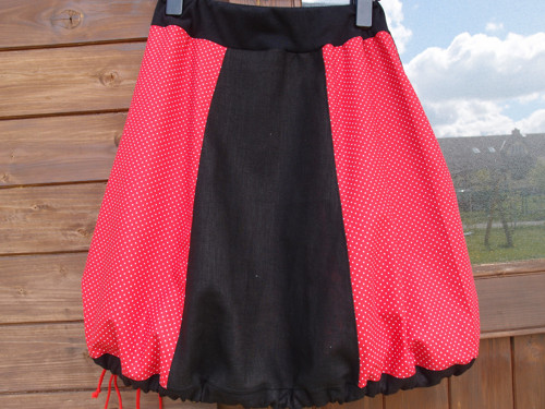 ČERNOČERVENÉ LNĚNÉ VARIACE (M/L) - dámská sukně — foto 2