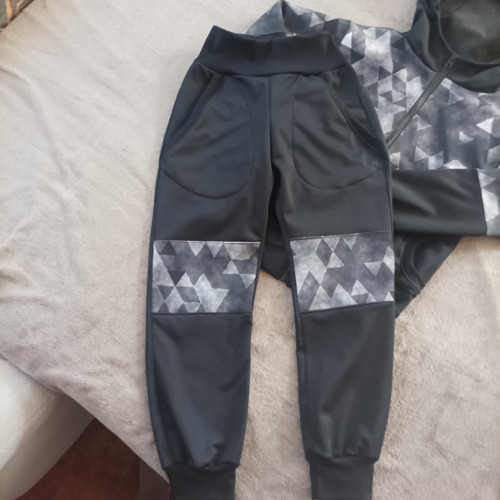 Softshellová souprava — foto 5