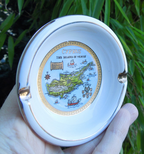 Starý porcelánový popelníček — foto 3