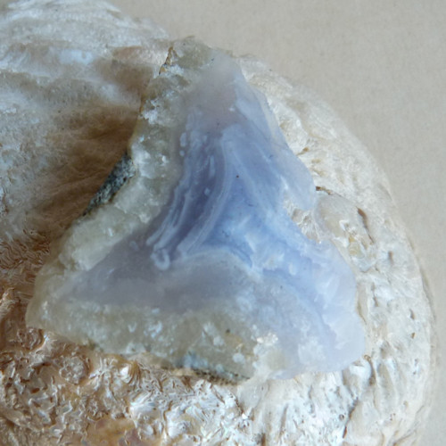 Chalcedon krajkový surový - 5,2 cm — foto 3