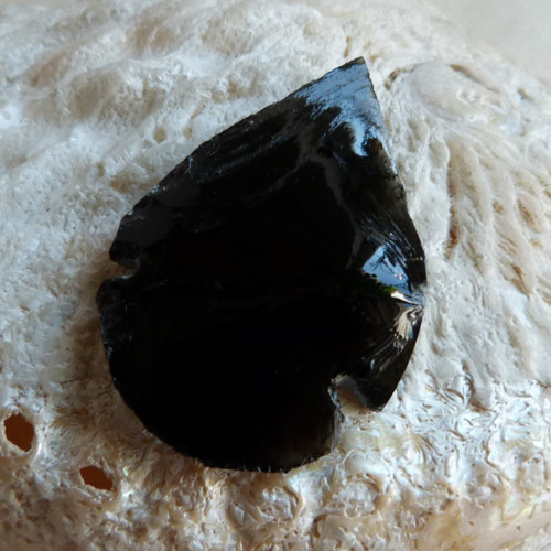 Obsidián černý - hrot - 4,5 cm (OH4) — foto 5