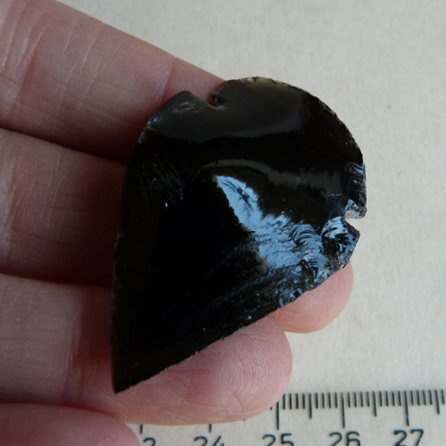 Obsidián černý - hrot - 4,5 cm (OH4) — foto 3