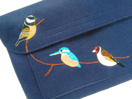 Ptáčci ( ručně vyšívaný obal / taška na notebook ) — foto 5