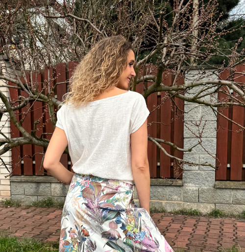 Volný top s pasem bílý — foto 4