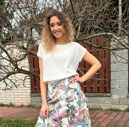 Volný top s pasem bílý — foto 3