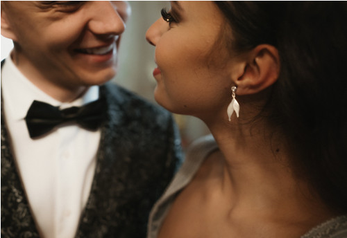 Náušnice so zirkónmi a lístkami — foto 2
