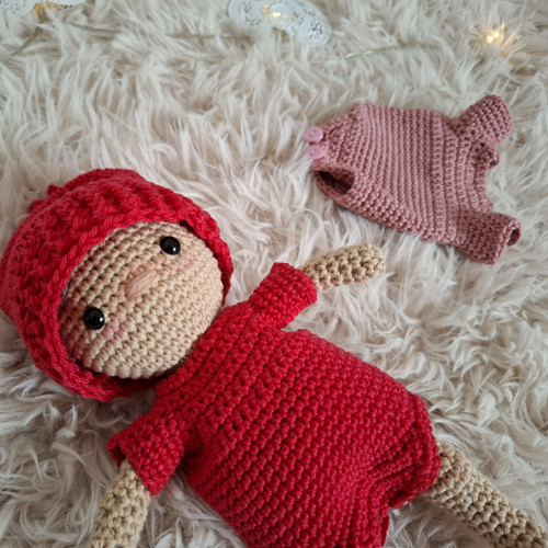 Háčkovaná panenka Sonička — foto 5