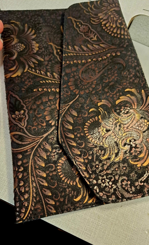 Elegantní černé psaníčko — foto 4