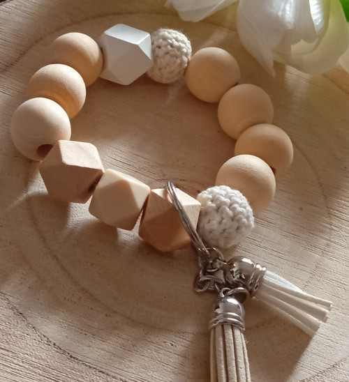 Náramková klíčenka krémová — foto 3