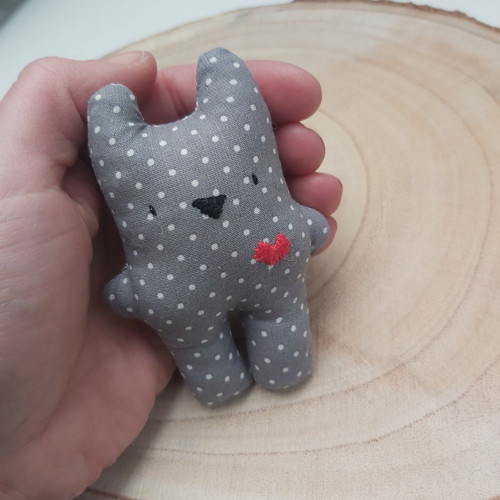 Tiny Bubu Bear Dots - red heart — foto 2