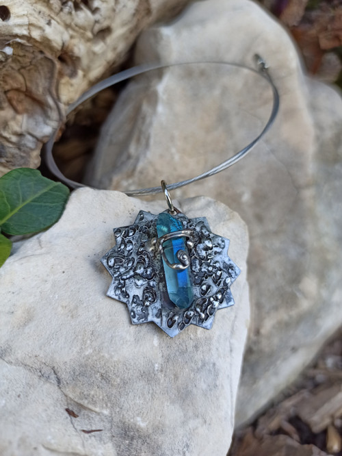Amulet s krystalem křišťálu — foto 2