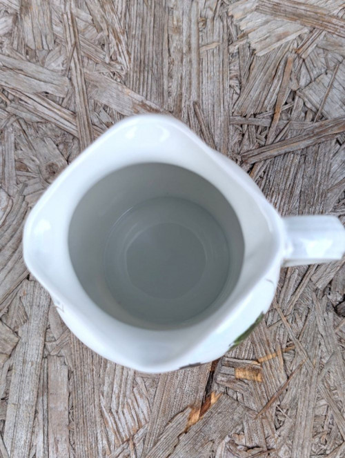 Starožitná porcelánová konvička, Margitsziget. — foto 5
