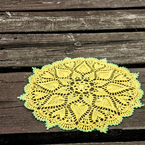 Háčkovaná dečka "srdíčka", 28 cm — foto 2
