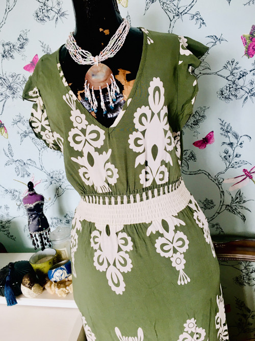 Šaty boho vzory v olivové — foto 2