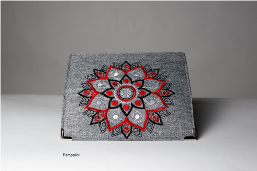Vyšívaná peněženka - Mandala — foto 4