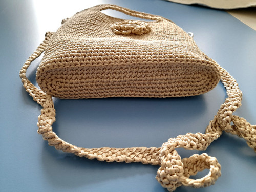 Háčkovaná kabelka crossbody béžová — foto 3