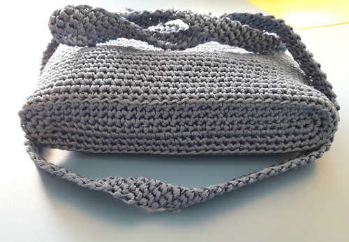 Háčkovaná kabelka crossbody holubí modř — foto 3