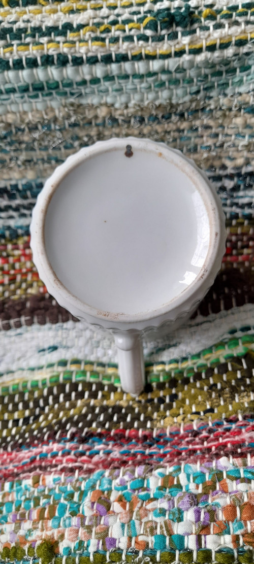 Dva bílé hrnky — foto 3