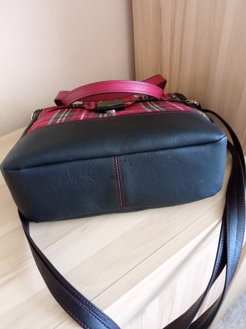 Kabelka - do ruky i crossbody — foto 4