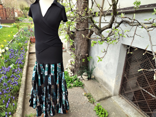 Patchworková volánová sukně Black lady — foto 5