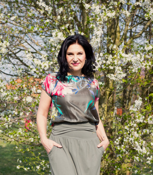Volný top s pasem květ — foto 5