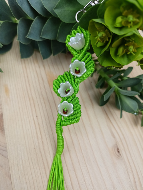 Klíčenka Květy, zelená, macramé — foto 3