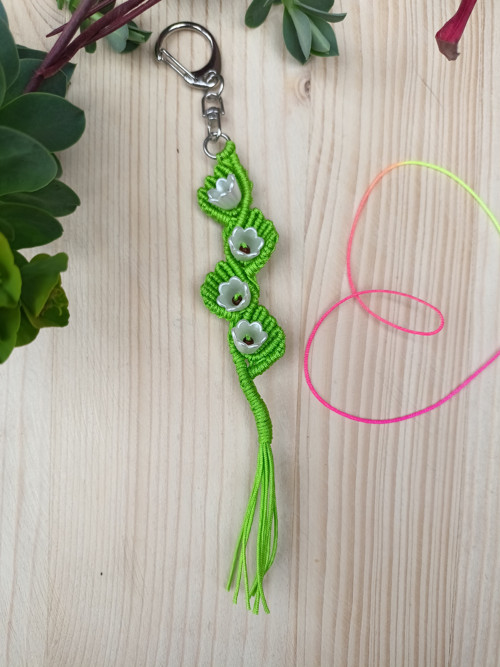 Klíčenka Květy, zelená, macramé — foto 5