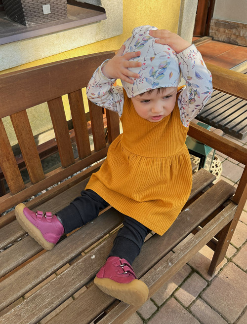 Triko kr. rukáv - BAREVNÉ LÍSTEČKY — foto 4