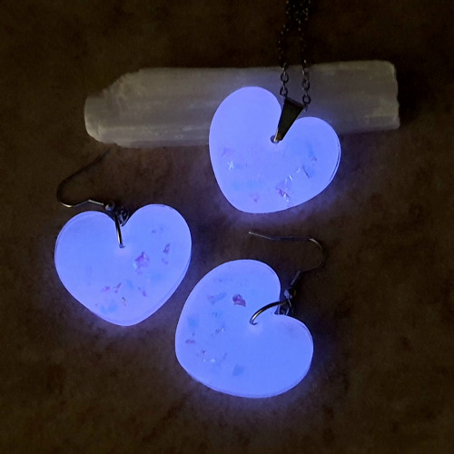 REZERVACE Sada šperků "Fluorescenční srdíčka" — foto 6
