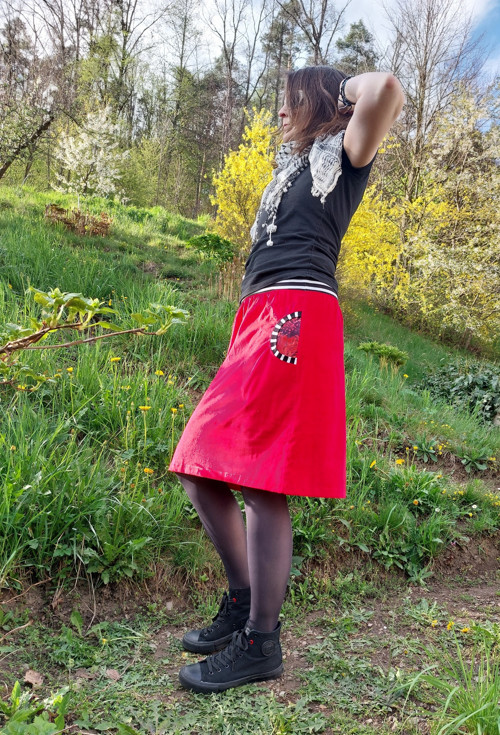 Sukně manšetrová červená — foto 5