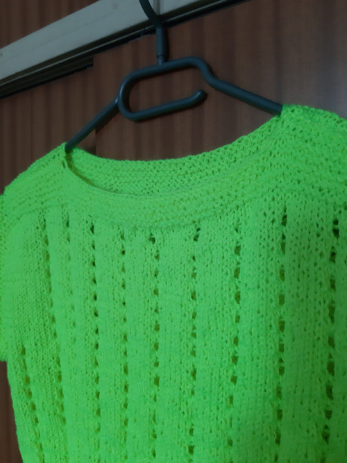 Krátký zelený top — foto 2