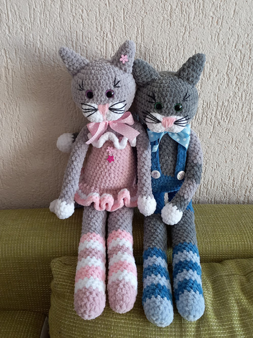Háčkovaná kočička 60 cm — foto 2