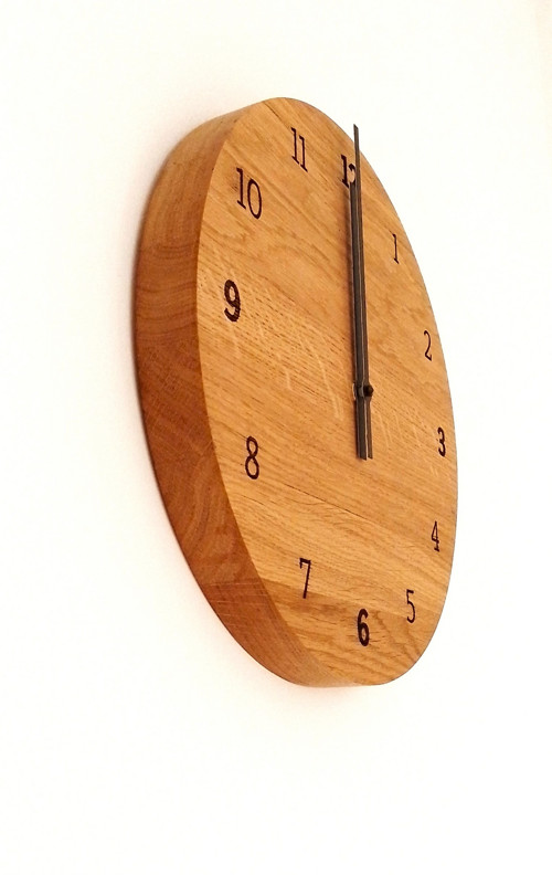 Dubové hodiny, průměr 30 cm — foto 3