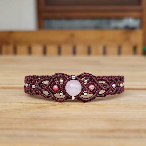 Macramé náramek - růženín v bordó — foto 4