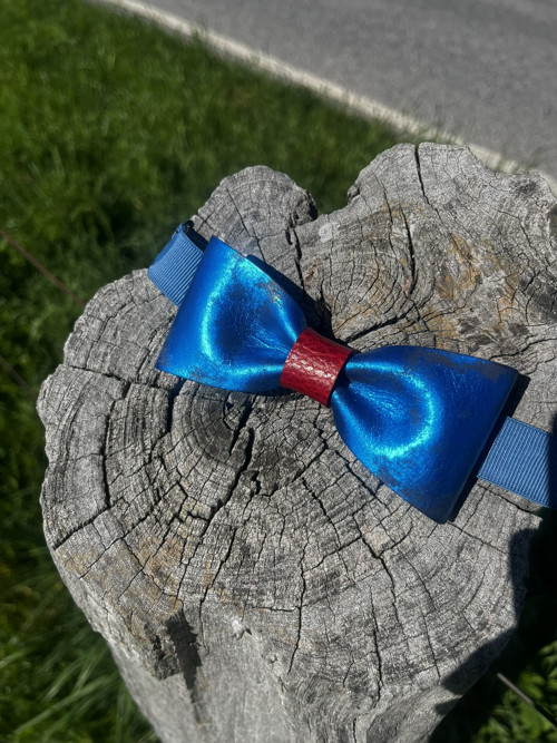 Kožený motýlek - leskle modrý č.2 — foto 2