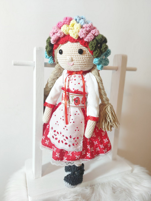 Háčkovaná bábika folk — foto 4