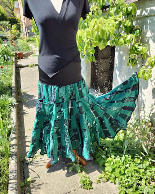 Patchworková volánová sukně Green lady — foto 4