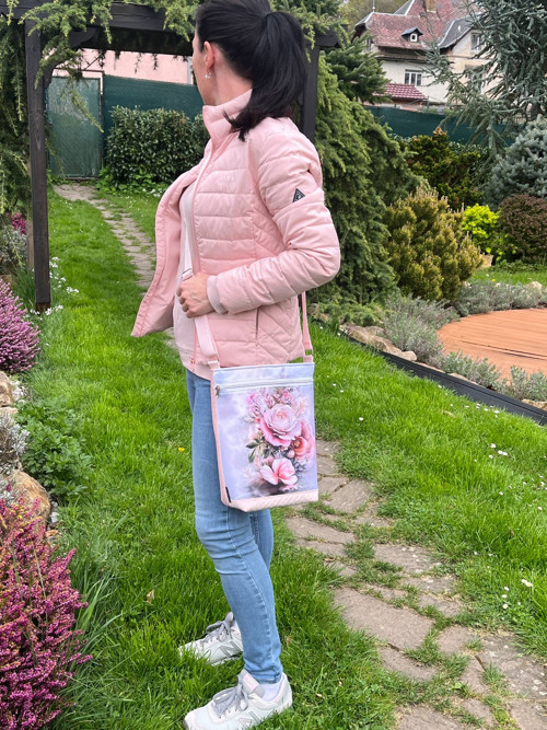 Croosbody kabelka růže — foto 2
