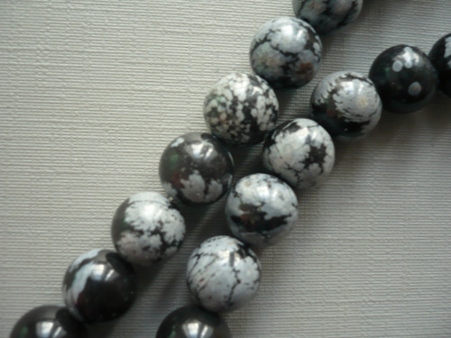 Vrtané kuličky 9 mm - obsidián, 2 ks — foto 2