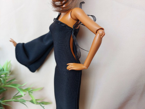 Basic černé nebo červene šatičky pro Barbie — foto 2